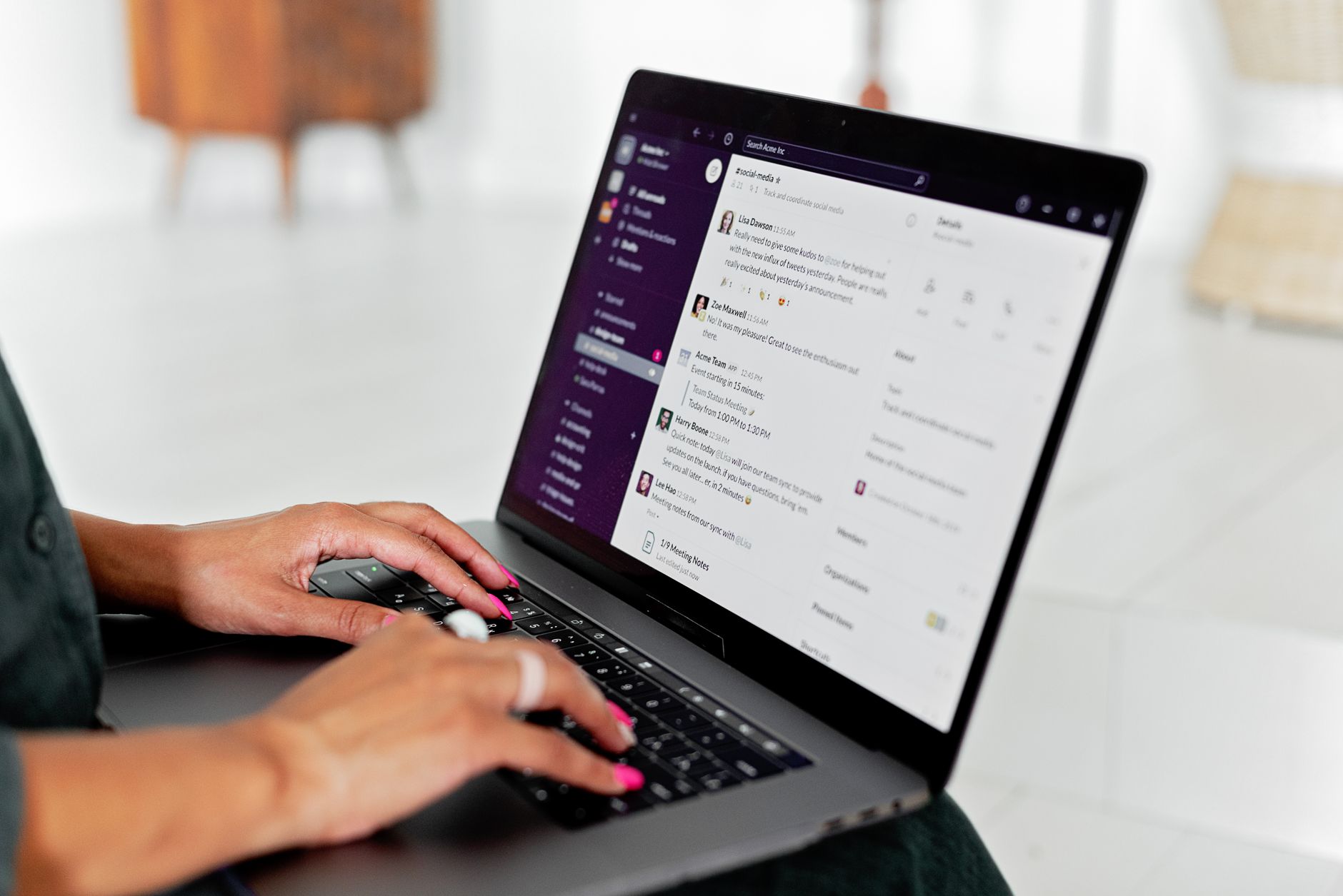 Slack wreszcie zajął się pracą. Recenzja 30+ nowych funkcji AI dla polskich zespołów